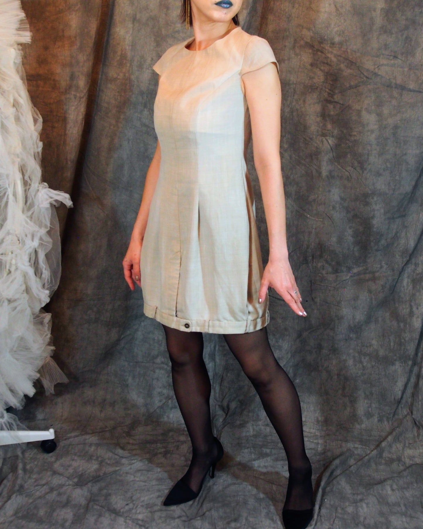 I am a dress? / Maldoror