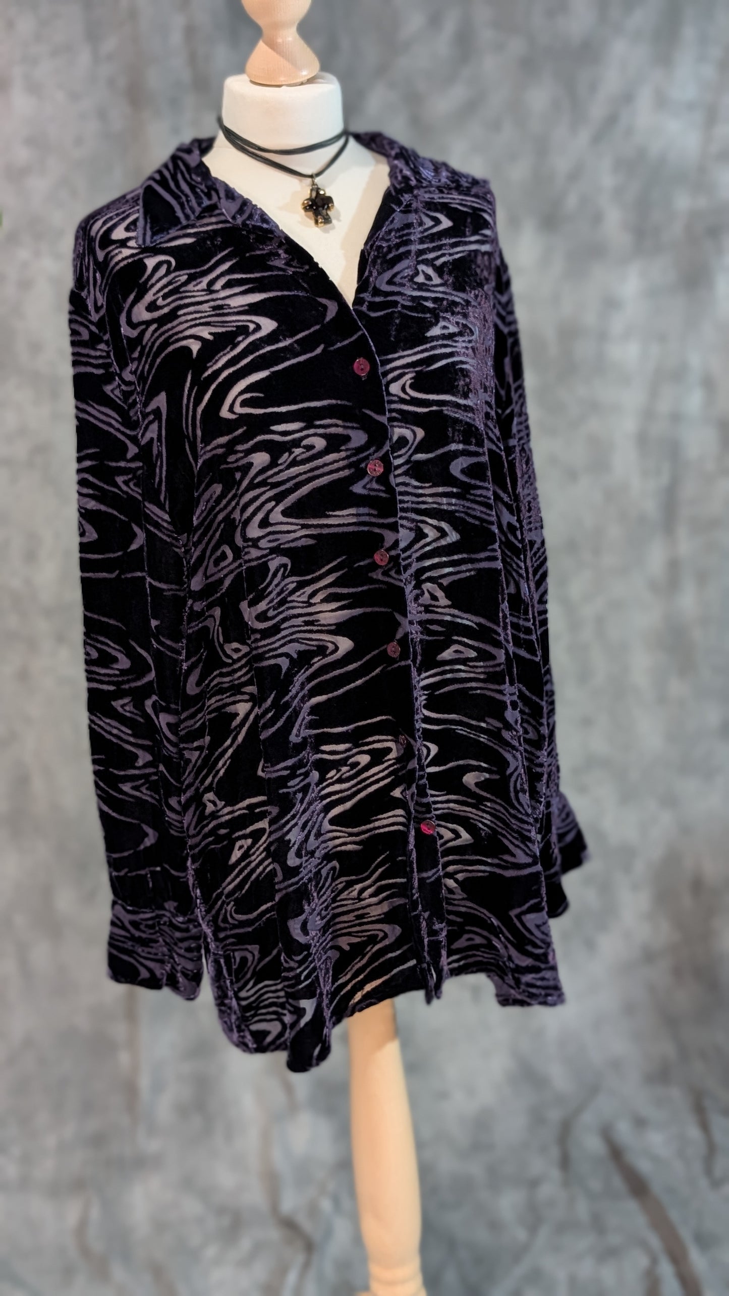 Nocturne Velvet – Helen David / English Eccentrics