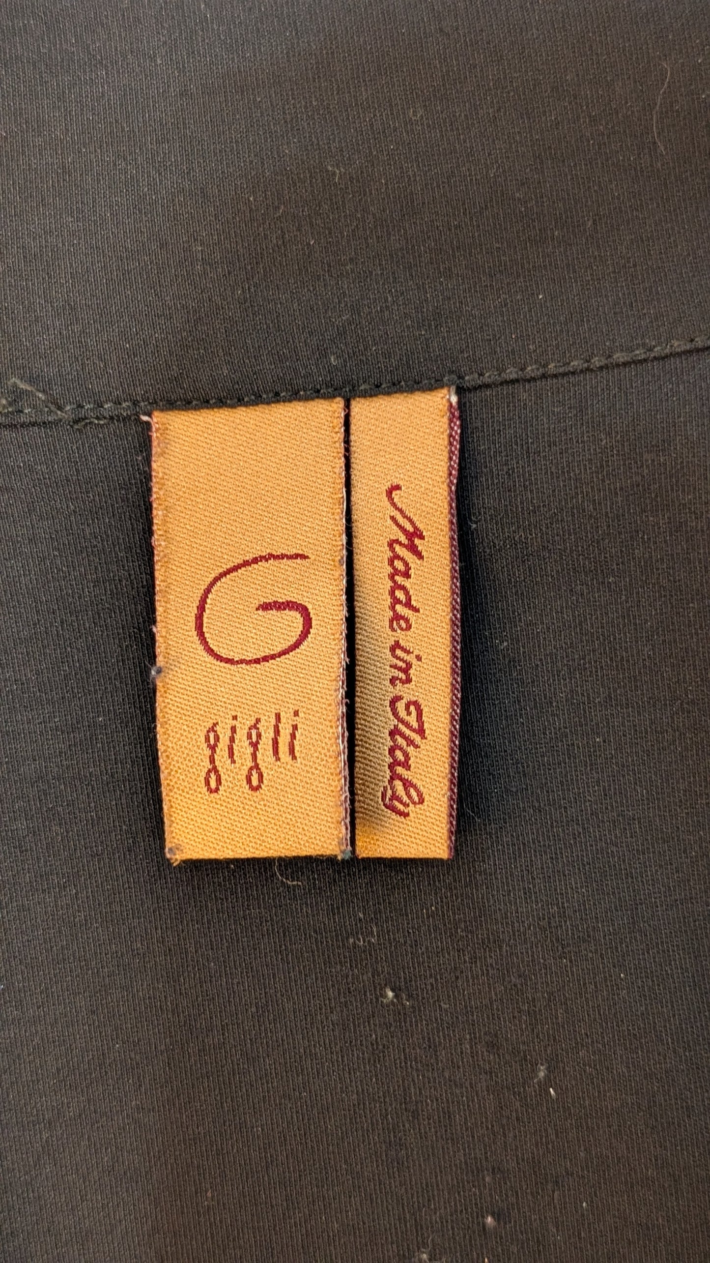 Sleek Noir – GIGLI