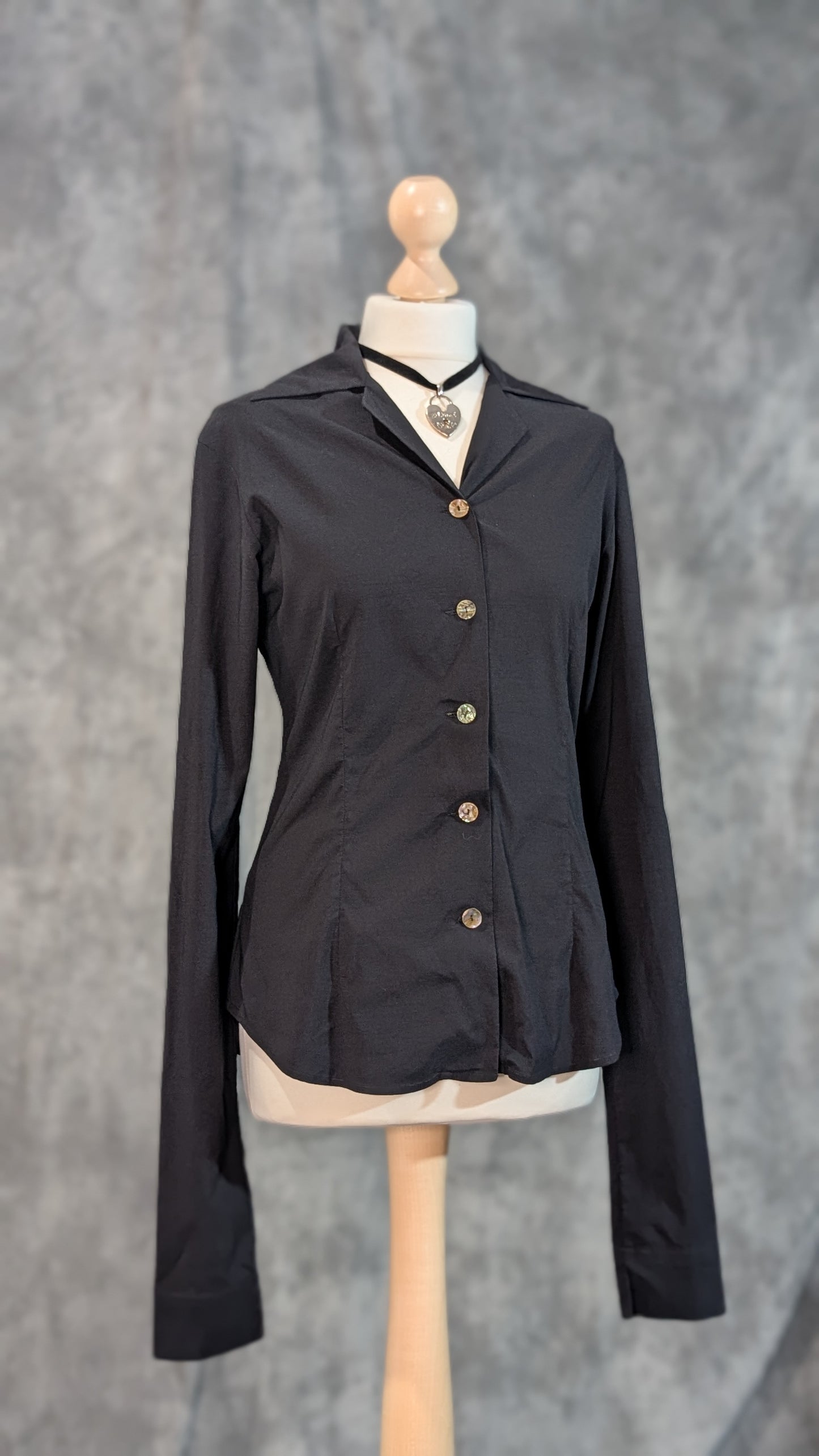 Sleek Noir – GIGLI