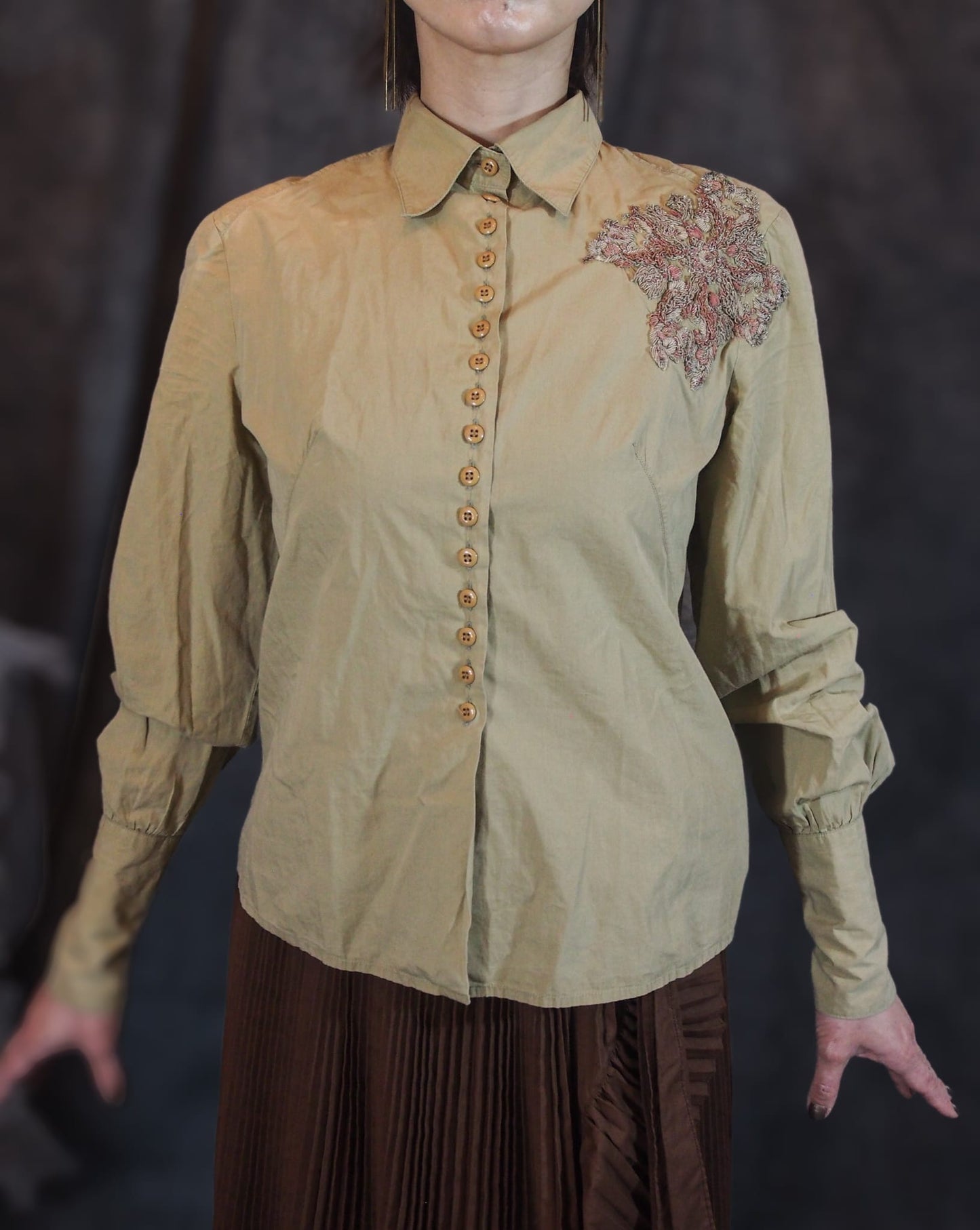 Neo viktoria shirt
